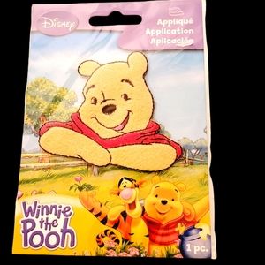 Disney Winnie The Pooh Yellow Bear Sitting Iron On Embroidered‎ Application